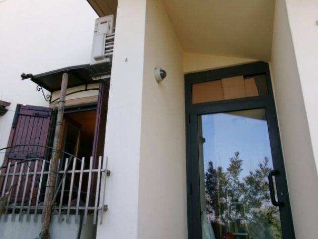 Immobile in asta di 199 m² con più di 5 locali e box auto in vendita a Quattro Castella - Foto 2