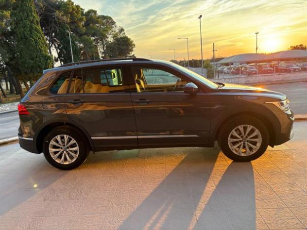 VOLKSWAGEN Tiguan 2.0 TDI 150 CV SCR DSG Life rif. 24072962 - Foto 4