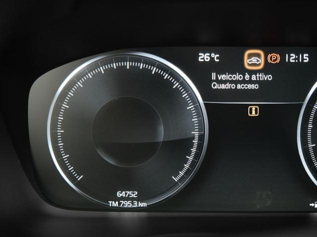 Volvo XC40 T2 automatico Momentum Pro - Foto 10