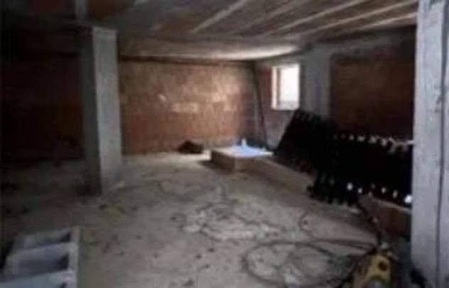 Immobile in asta di 323 m², box auto in vendita a Frontone - Foto 5