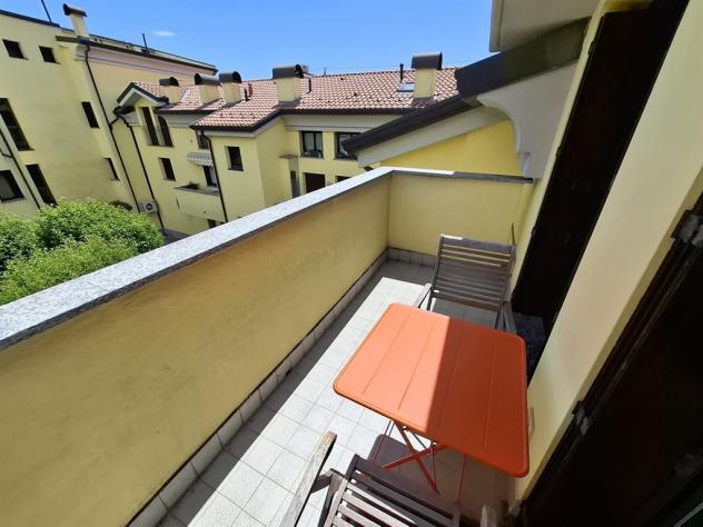 ULTIMO PIANO: Luminoso appartamento di 4 locali a Meda - Foto 10