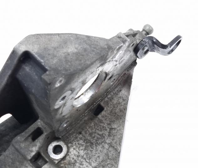 STAFFA SUPPORTO POMPA CARBURANTE AUDI Q5 Serie (8RB) 03L903143H CAGA, CJCA Diesel 2000 (0812) - Foto 5