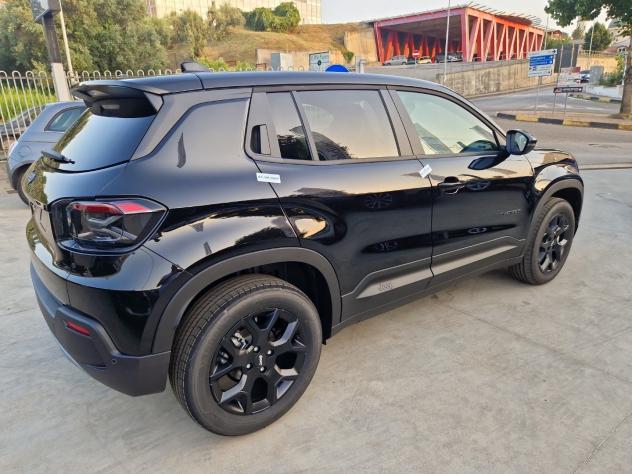 Jeep Avenger e-Hybrid 1.2 MHEV e-Hybrid Turbo Black Edition - Foto 5