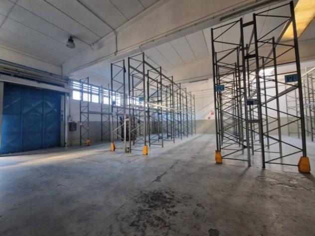 Immobile di 3700 m² con più di 5 locali in vendita a Settimo Milanese - Foto 9