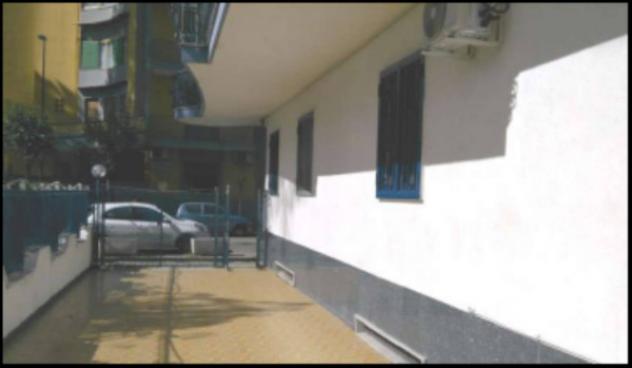 Immobile in asta di 468 m² con più di 5 locali e box auto in vendita a Napoli - Foto 4
