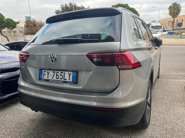Volkswagen Tiguan 1.6 TDI SCR Sport BlueMotion Technology - Foto 8
