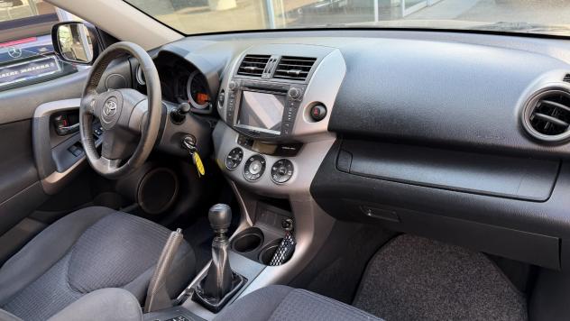Toyota RAV 4 RAV4 2.2 D-4D 136 CV Luxury - Foto 6