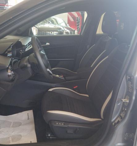 Alfa Romeo Junior Ibrida 1.2 eDCT6 ibrida Sport Speciale Milano Cortina - Foto 7