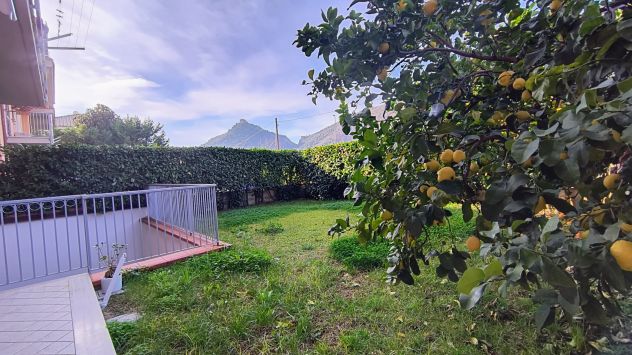 GIFFONI VALLE PIANA Semindipendente su 2 livelli con giardino e box - Foto 6