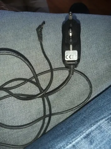alimentatore originale JKY36-SP0501200 5V 1200mAh in ottime condizioni Ottime