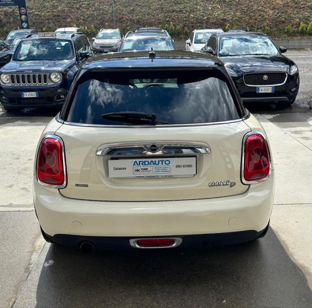 Mini Cooper D 5 pt 115 cv - Foto 6