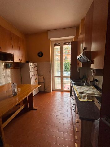 Affittasi intero appartamento Milano , zona bocconi