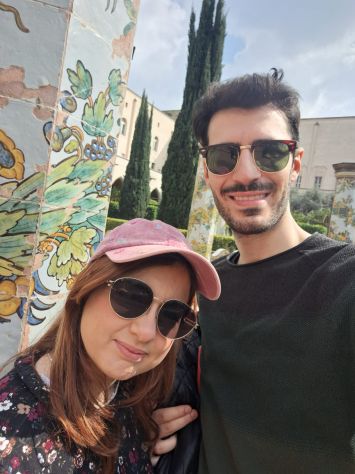 *COPPIA REFERENZIATA CERCA BI/TRILOCALE