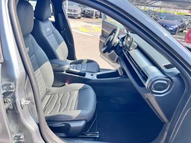Jeep Avenger 1.2 Turbo 100 CV MHEV Summit / Tetto Nero - Foto 6
