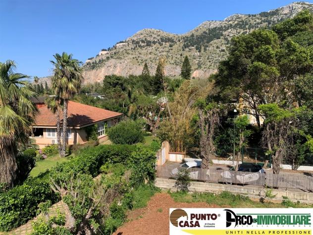 Appartamento ristrutturato in villa con terrazzo e giardino condominiale – Mondello, Fondo Anfossi - Foto 3