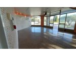 Locale con canna fumaria per asporto