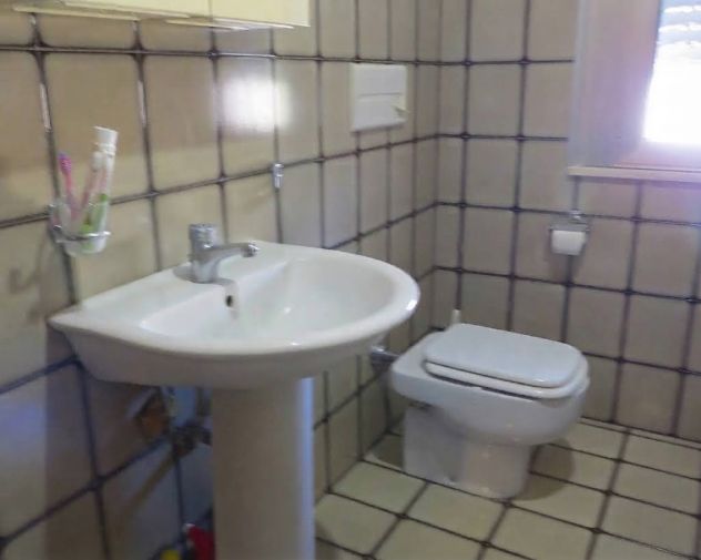 4126 Tricamere biservizi non arredato zona ospedale - Foto 10