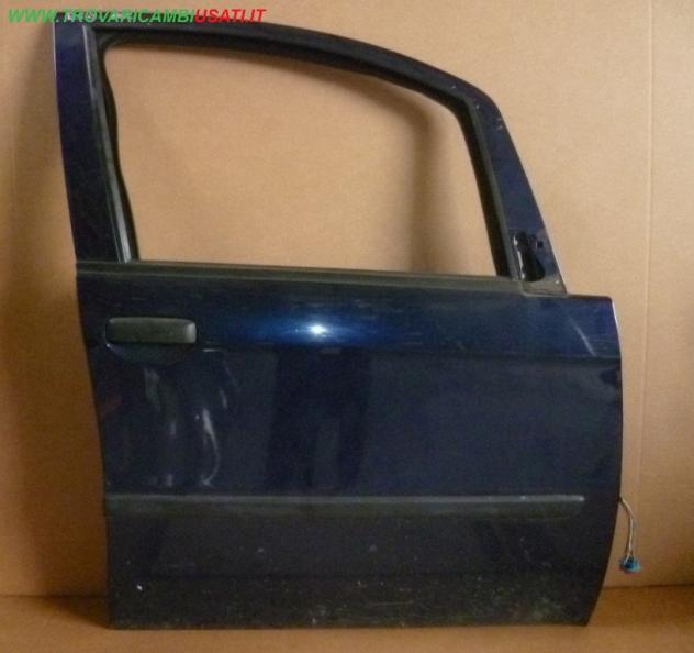 PORTA ANT.D. BLU MET. C/ALZ. FIAT IDEA (350-2S/4D)  Carrozzeria  Lamierati esterni  Porte  Porta ant. dx. FIAT - IDEA - 01-10-2003 - 01-12-2012, LANCI