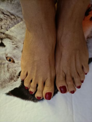 UN INCONTRO DIVERSO DAL SOLITO FOOTJOB Tel:3489092394