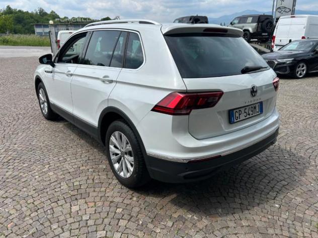 VOLKSWAGEN Tiguan 2.0 TDI 150 CV SCR DSG Life rif. 23799818 - Foto 4