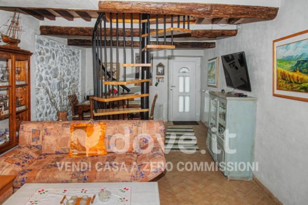 Casa indipendente di 230 m² con più di 5 locali e posto auto in vendita a Castel Giorgio - Foto 13