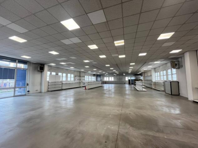 Immobile di 1000 m² con 3 locali in affitto a Brescia - Foto 8