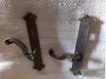 Set di 4 maniglie porta in ottone patinato  vintage, in stile antico barocco