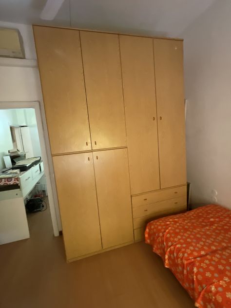 Armadio moderno in legno a parete - Foto 3
