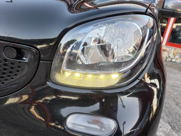 Smart Forfour 900 benzina 11/2016 Cv90 AUTOMATICA - Foto 9