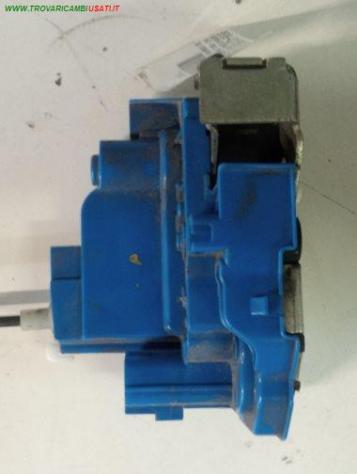 SERRATURA PORTA POST. DX 4 PIN 999-U1561205 Carrozzeria  Lamierati esterni  Porte  Serratura porta p FIAT - 500 L - 2012  , FIAT - 500 L WAGON - 2013