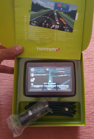 TOM TOM NAVIGATORE GPS: Nuovo; Mappe Italia, Europa e Autovelox. - Foto 2