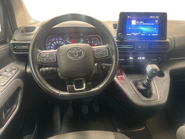 Toyota Proace City Verso 1.5D 130 CV S&S L1 Executive - Foto 8