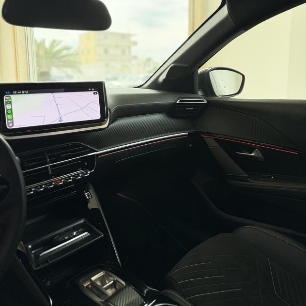 Peugeot 208 Hybrid 145 e-DCS6 GT con sedili elettrici - Foto 8