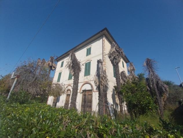 Casa d'epoca indipendente