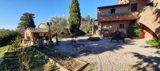 Valfabbrica vendesi agriturismo 30 vani 1500 Mq - Foto 6