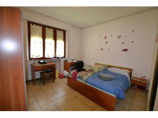 Stanza in appartamento in affitto a Monteriggioni