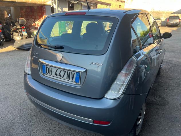 Lancia Ypsilon 1.3 MJT 75 CV 07 - Foto 6
