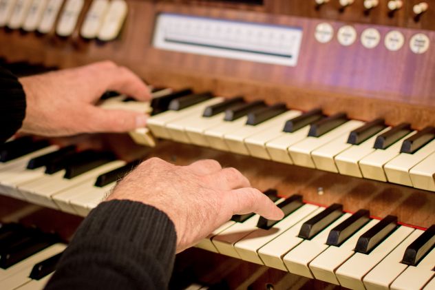 Musica funerale Somma Lombardo