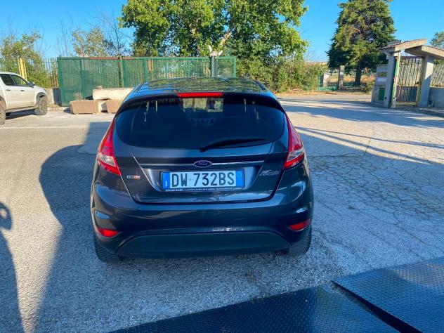 Ford Fiesta 1.6 TDCi 90CV 5 porte DPF Titanium (A47) - Foto 4