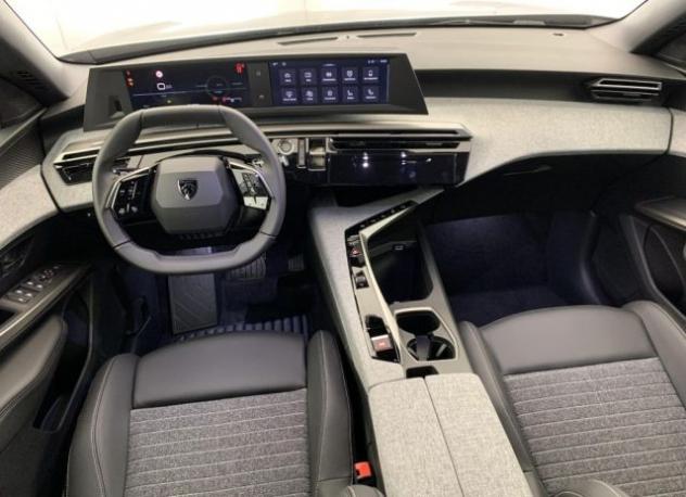 PEUGEOT 3008 1.2 Hybrid 136cv e-DCS6 Allure - Km 0 2026 rif. 23477515 - Foto 6