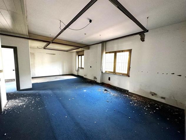 PALAZZINA INTERA UFFICI DA RISTRUTTURARE A OSNAGO - Foto 13