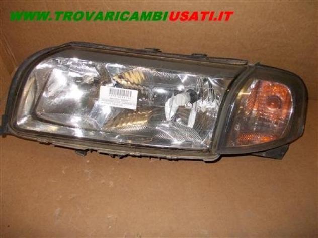 PROIETTORE S.CON LAMPADINE (fino al 03/2003) VOLVO S80  Parti elettriche  Fanaleria  Proiettori  Proiettore ant. VOLVO - S80 - 01-07-1998 - 01-05-2006