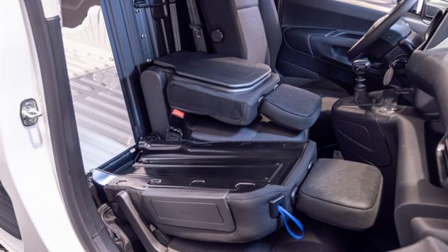 Toyota Proace City 1.5D 130 CV PL Comfort - Foto 6