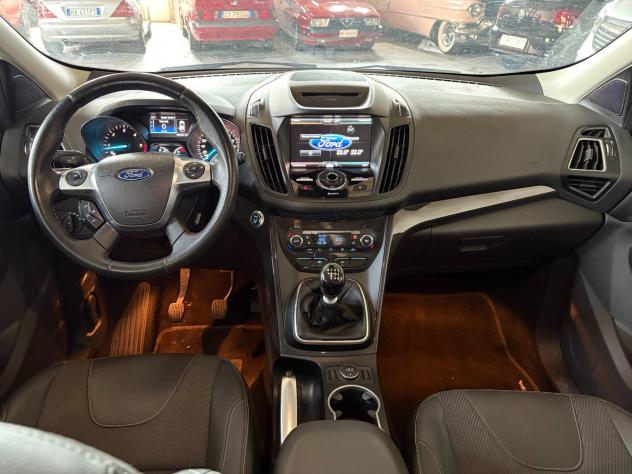 Ford Kuga 2.0 TDCI 150 CV 4WD 4x4 Cambio MANUALE - Foto 8