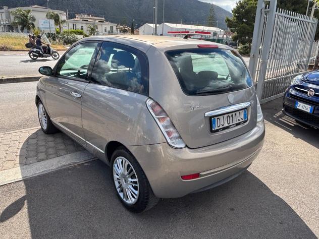 Lancia Ypsilon 1.2 Argento - Foto 8