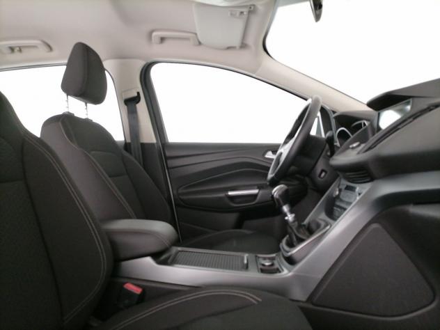 Ford Kuga 2.0 tdci Business s&s 2wd 120cv - Foto 6