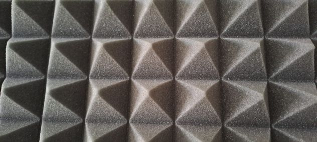 2 Pannelli in schiuma assorbente 50cm x 50cm per insonorizzare - Foto 3
