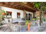 Ampio rustico indipendente con 1.000 mq di giardino