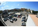 Ufficio arredato panoramico con posti auto