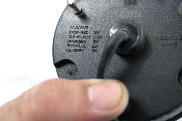 406219 FARO FANALE POSTERIORE DESTRO O SINISTRO TAZZARI NGW ZERO E 15KW AUT 3P (2013) RICAMBIO USATO - Foto 3